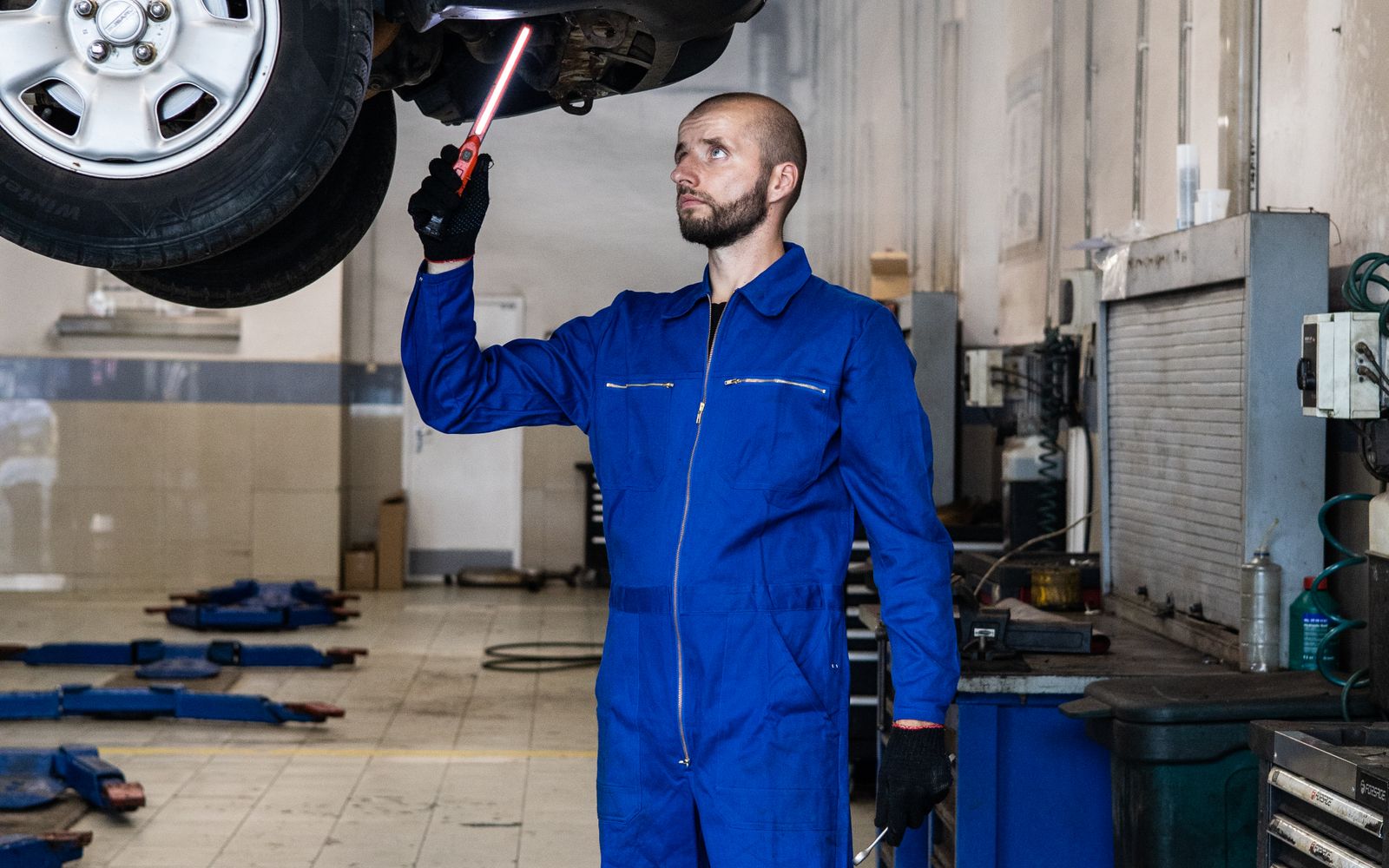 Motorist Kirmizi servis atölyesi